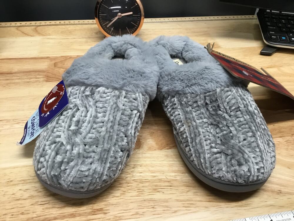 Dearfoams Chenille Womens 8 Gray Claire Cable Knit Shearling Lined Slip-On Clogs